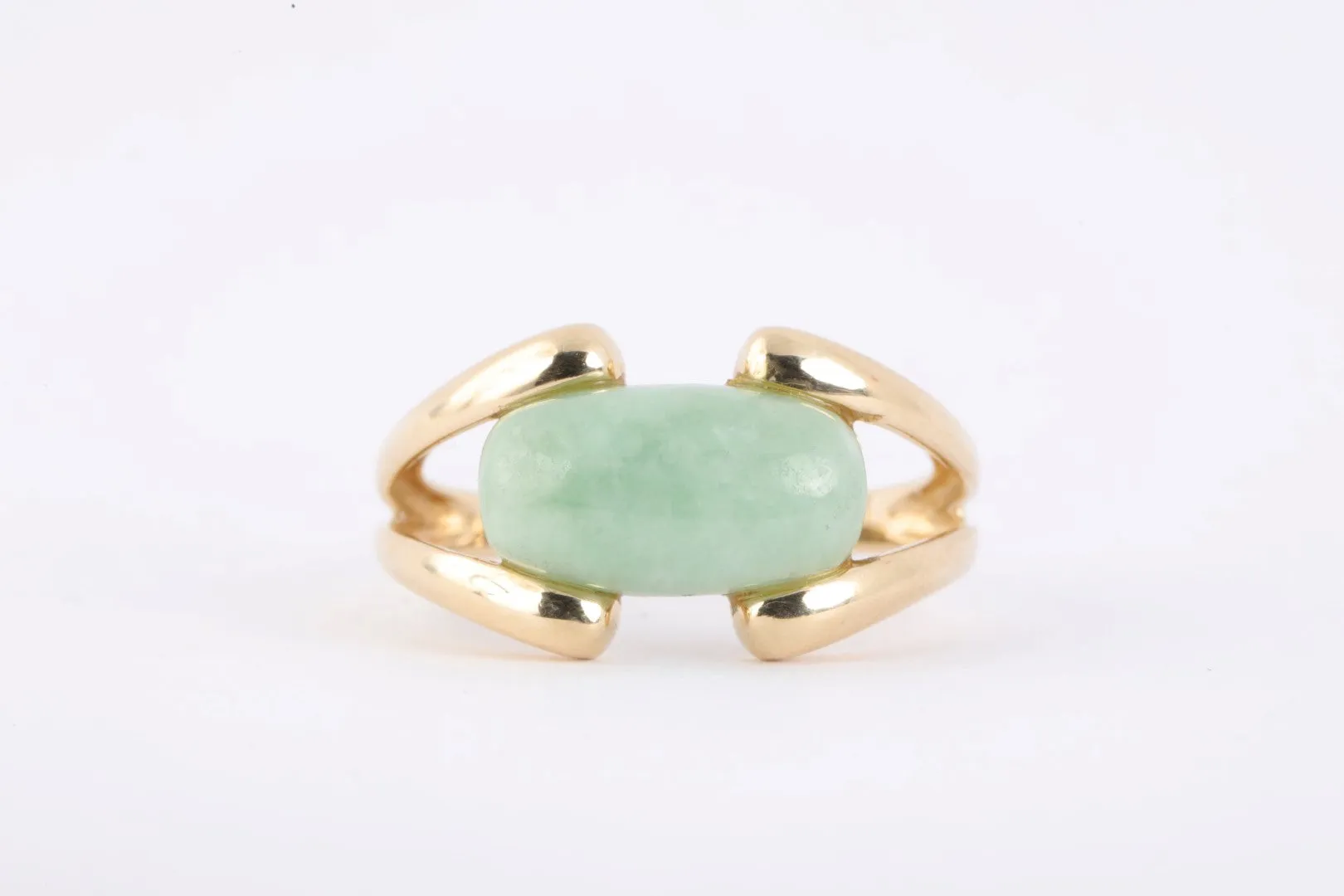 14k Yellow Gold 4.98tcw Jadeite Saddle Ring Size 8 (3.71g.)