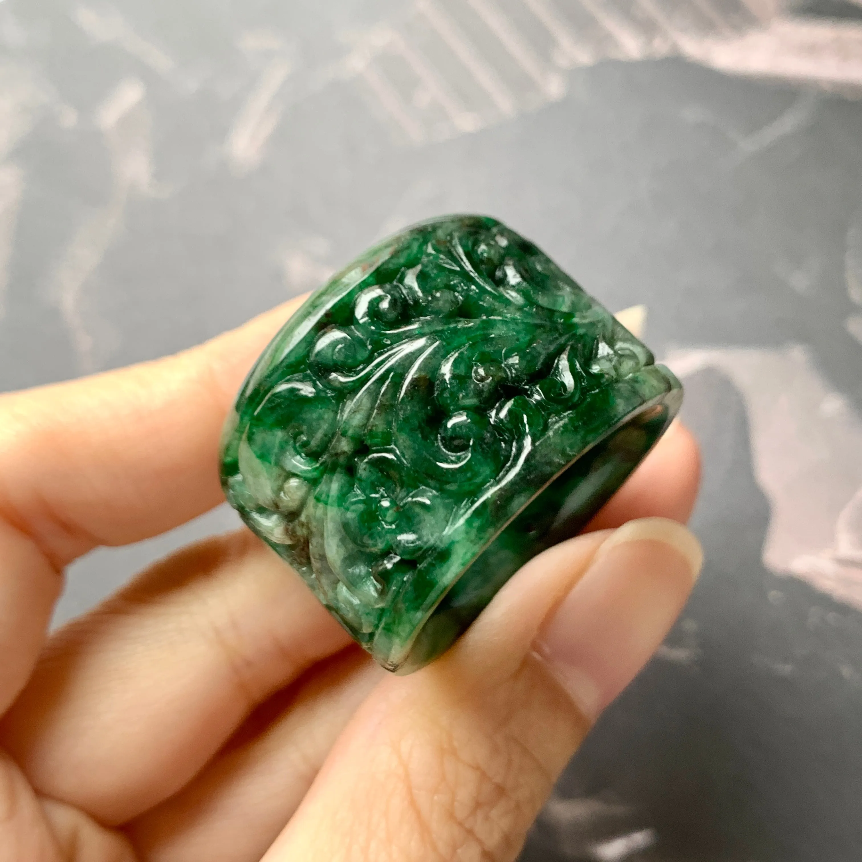 22.3mm A-Grade Natural Floral Imperial Green Jadeite Forest Foliage Archer Ring Band No.162273