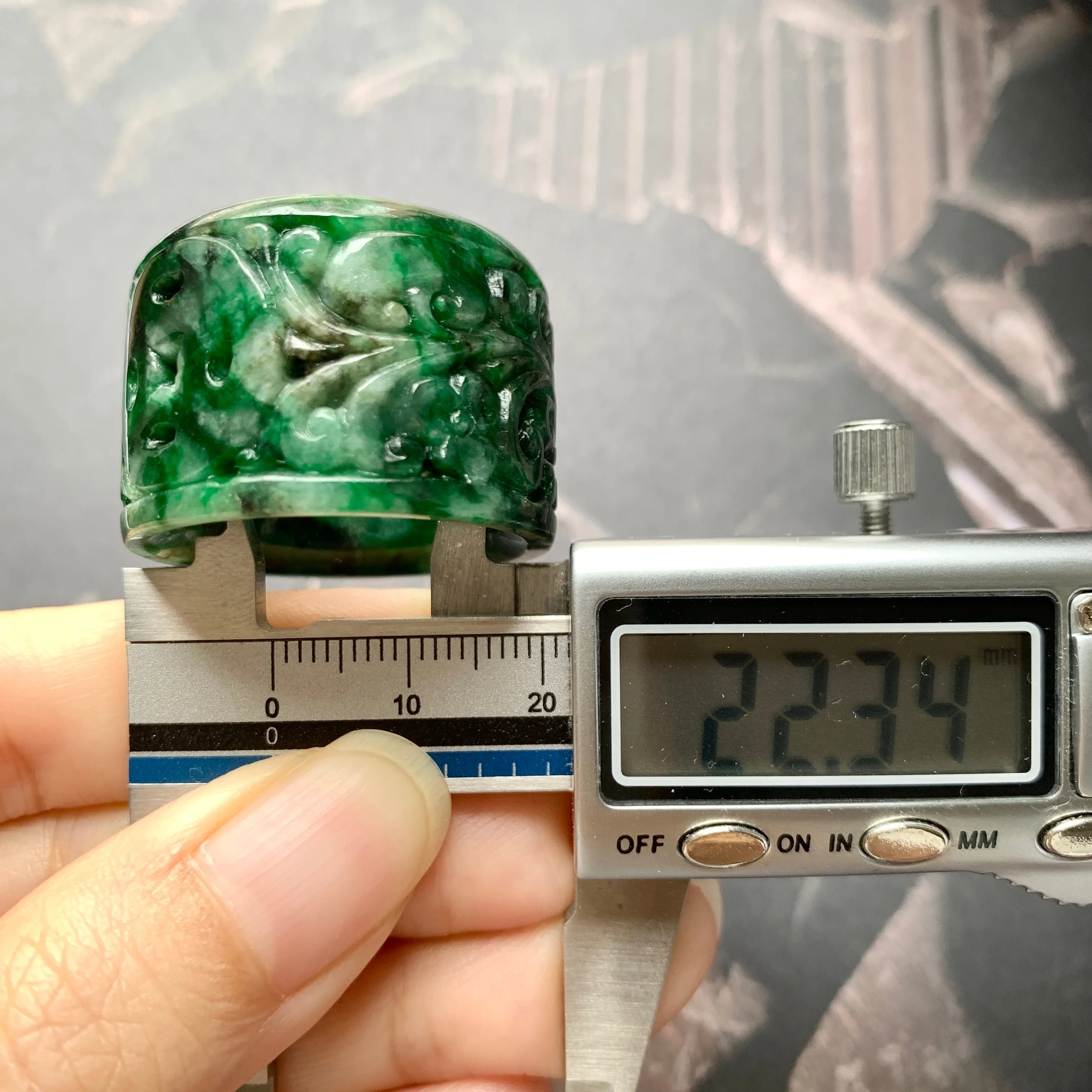 22.3mm A-Grade Natural Floral Imperial Green Jadeite Forest Foliage Archer Ring Band No.162273