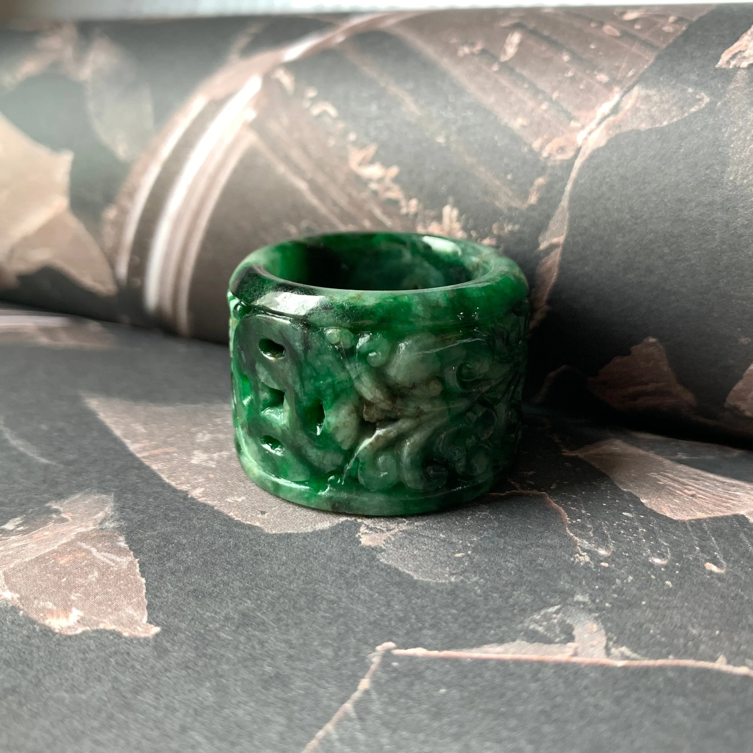 22.3mm A-Grade Natural Floral Imperial Green Jadeite Forest Foliage Archer Ring Band No.162273