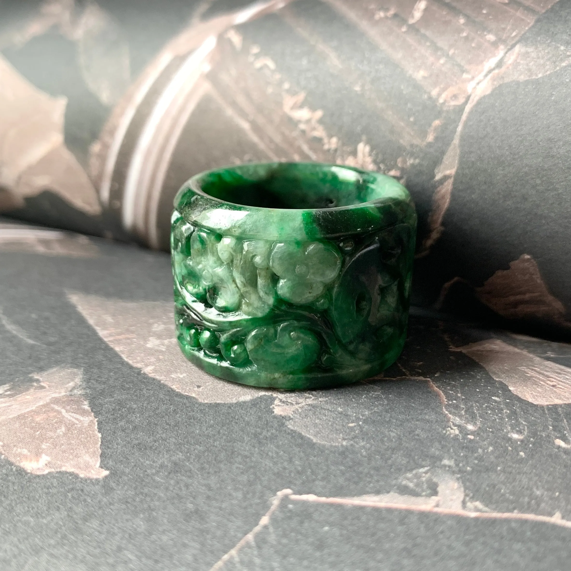 22.3mm A-Grade Natural Floral Imperial Green Jadeite Forest Foliage Archer Ring Band No.162273