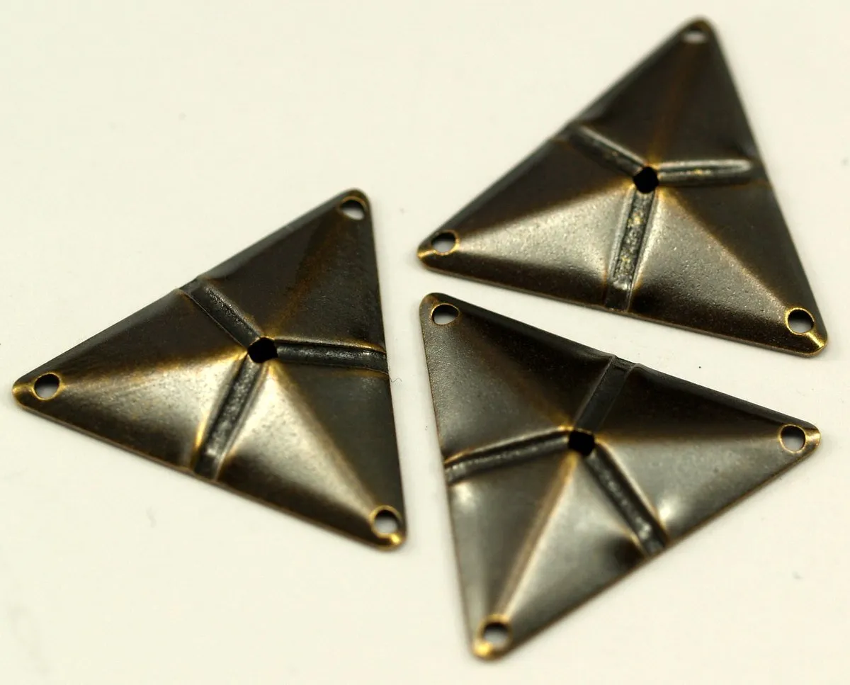 Antique Bronze Triangle, 50 Antique Bronze Triangle Charms With 4 Holes (22x25mm) Pen 3001