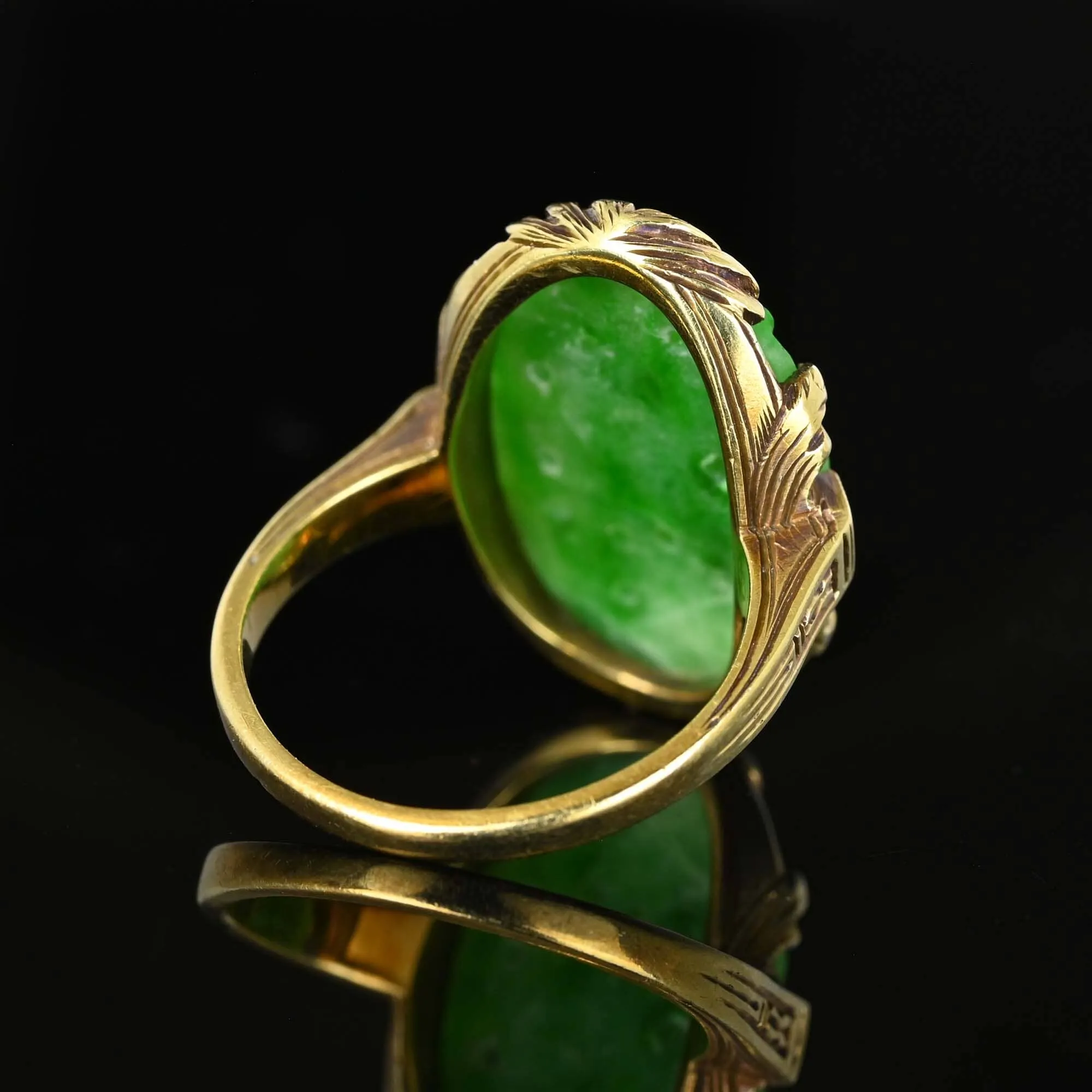 Art Deco 14K Gold Pierced Carved Jade Ring