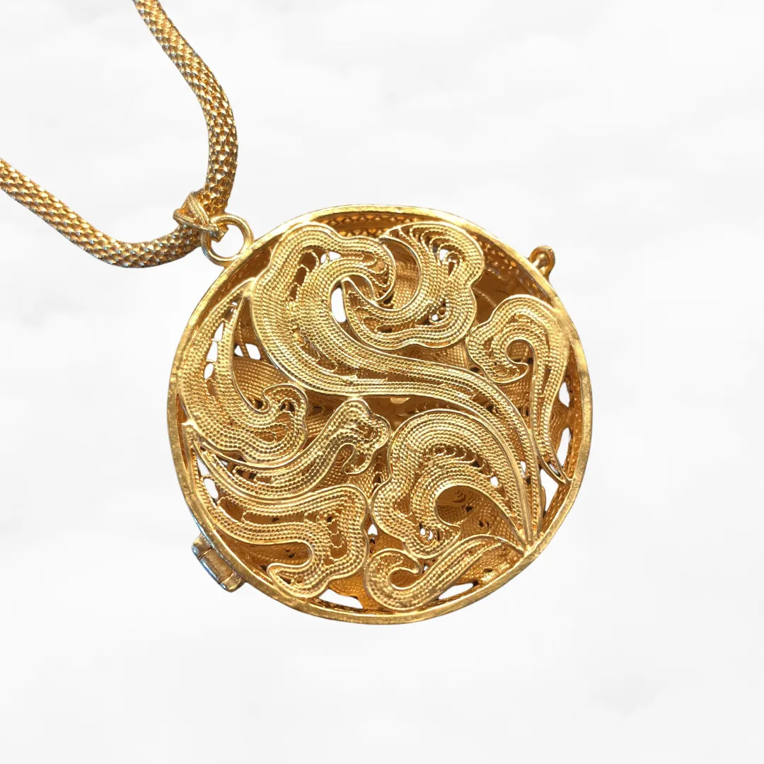 Auspicious Flower Filigree Inlay Locket Pendant Necklace Gold