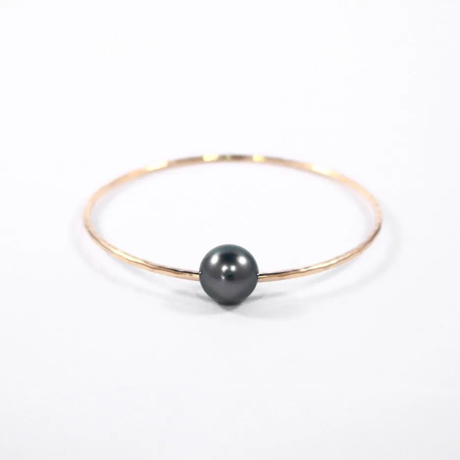 Black Beauty (Tahitian Pearl Bangle)