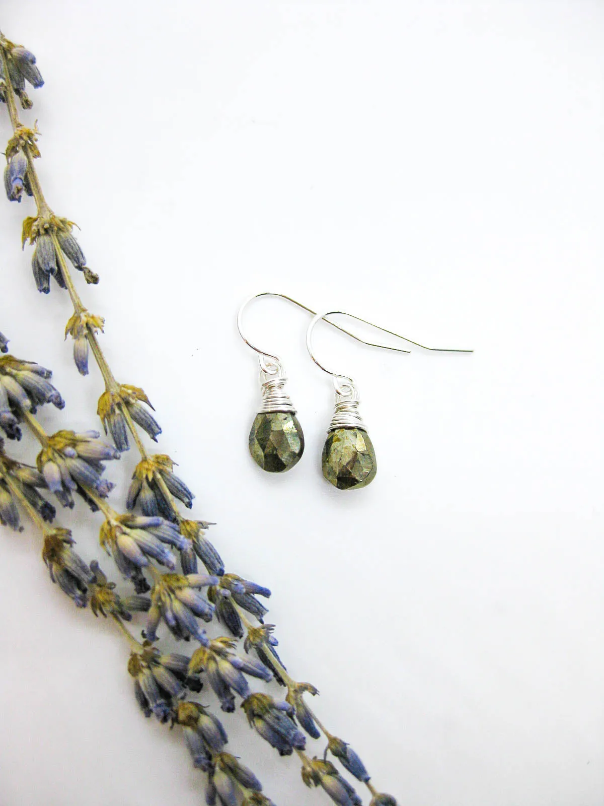 Chamomile: Pyrite Earrings - e657