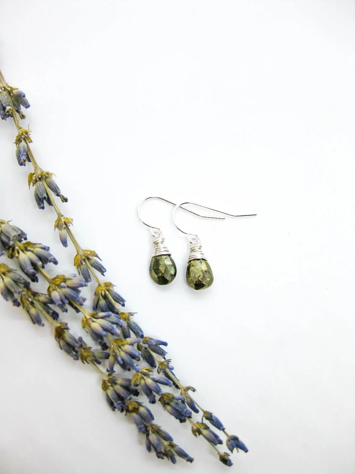 Chamomile: Pyrite Earrings - e657