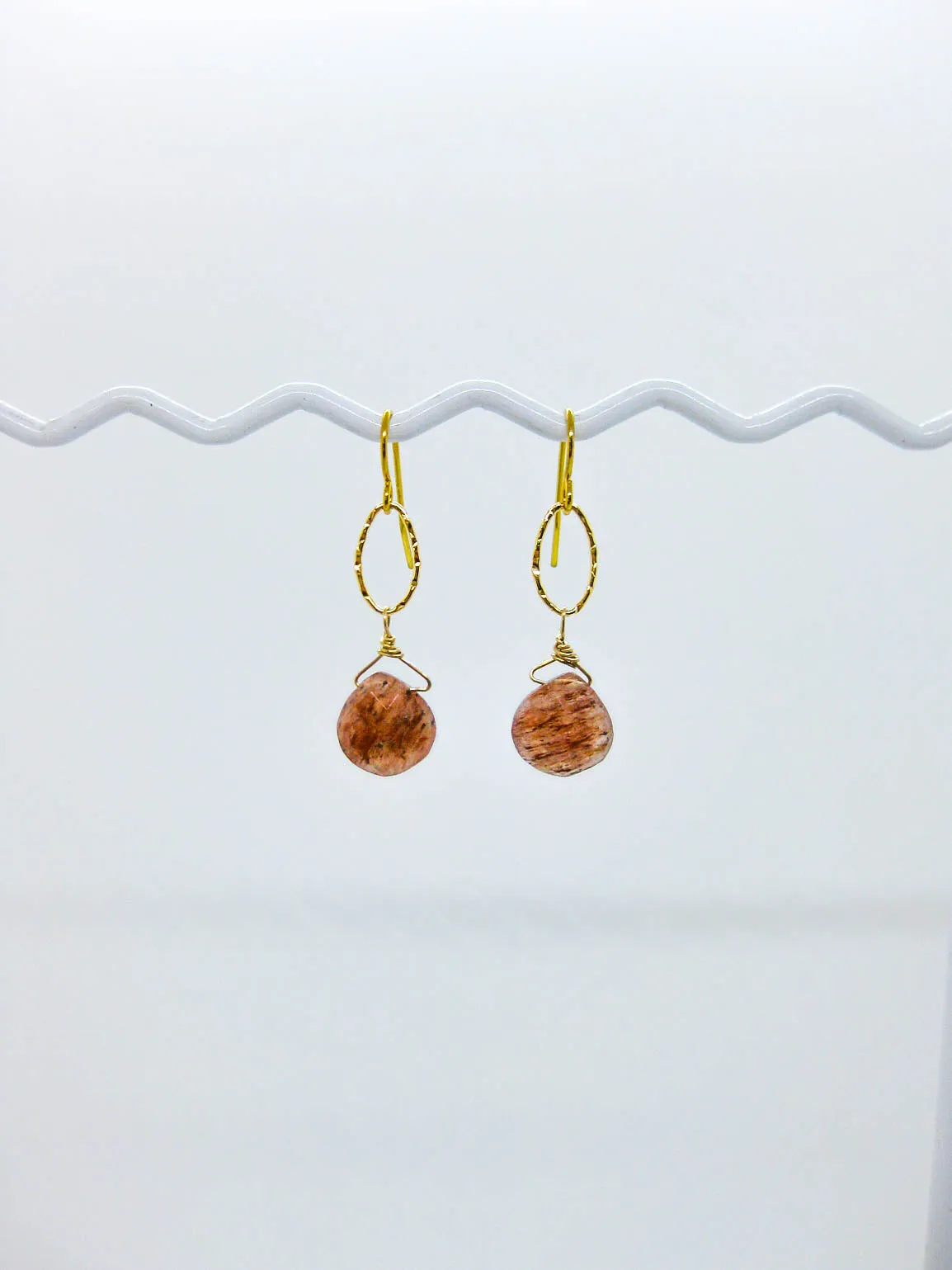 Chrysanthe: Sunstone Earrings - e533