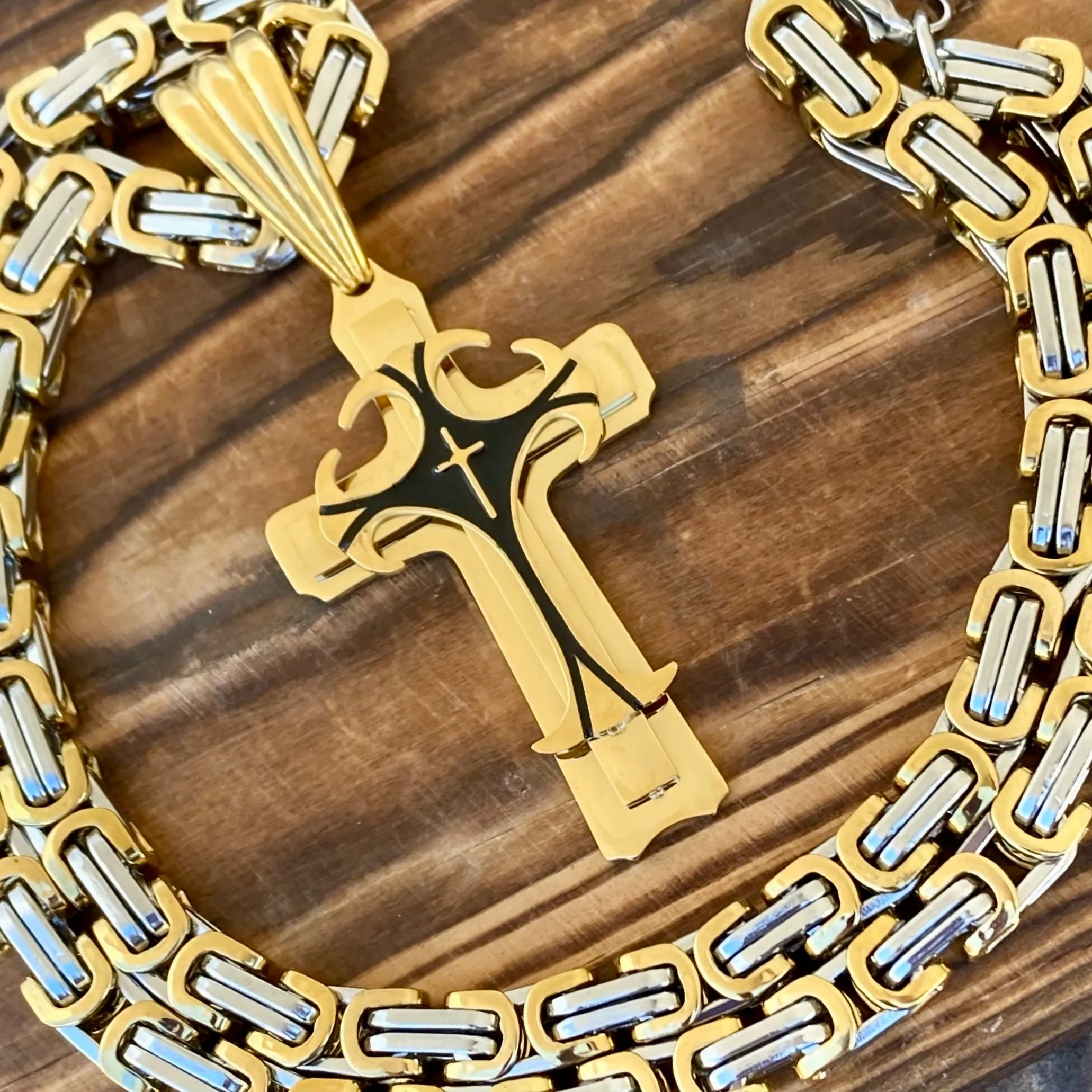 Cross - Risen Cross Gold Pendant - Necklace - PEN832