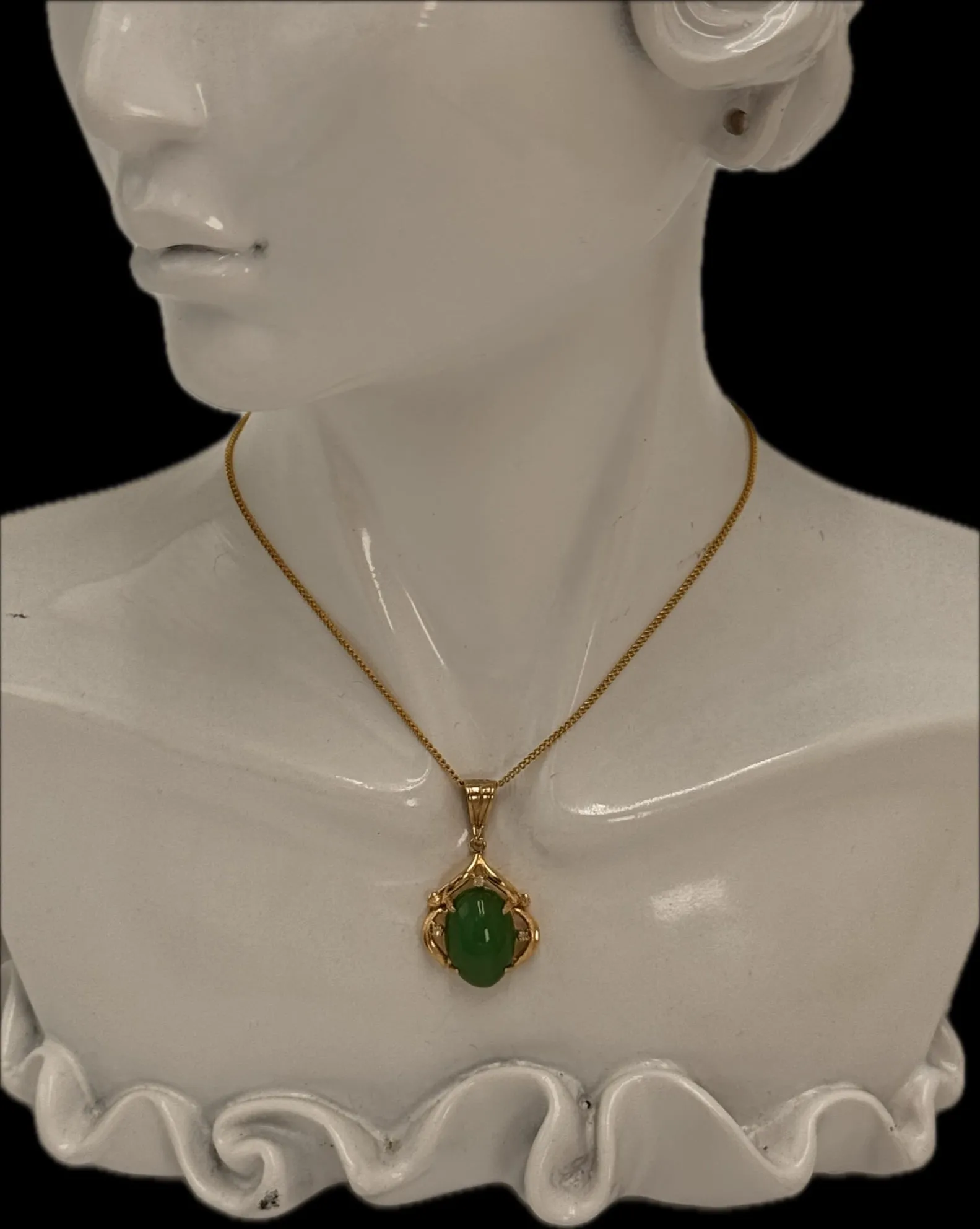 Elegant 9ct Yellow Gold Jade and Diamond Pendant - Timeless Beauty