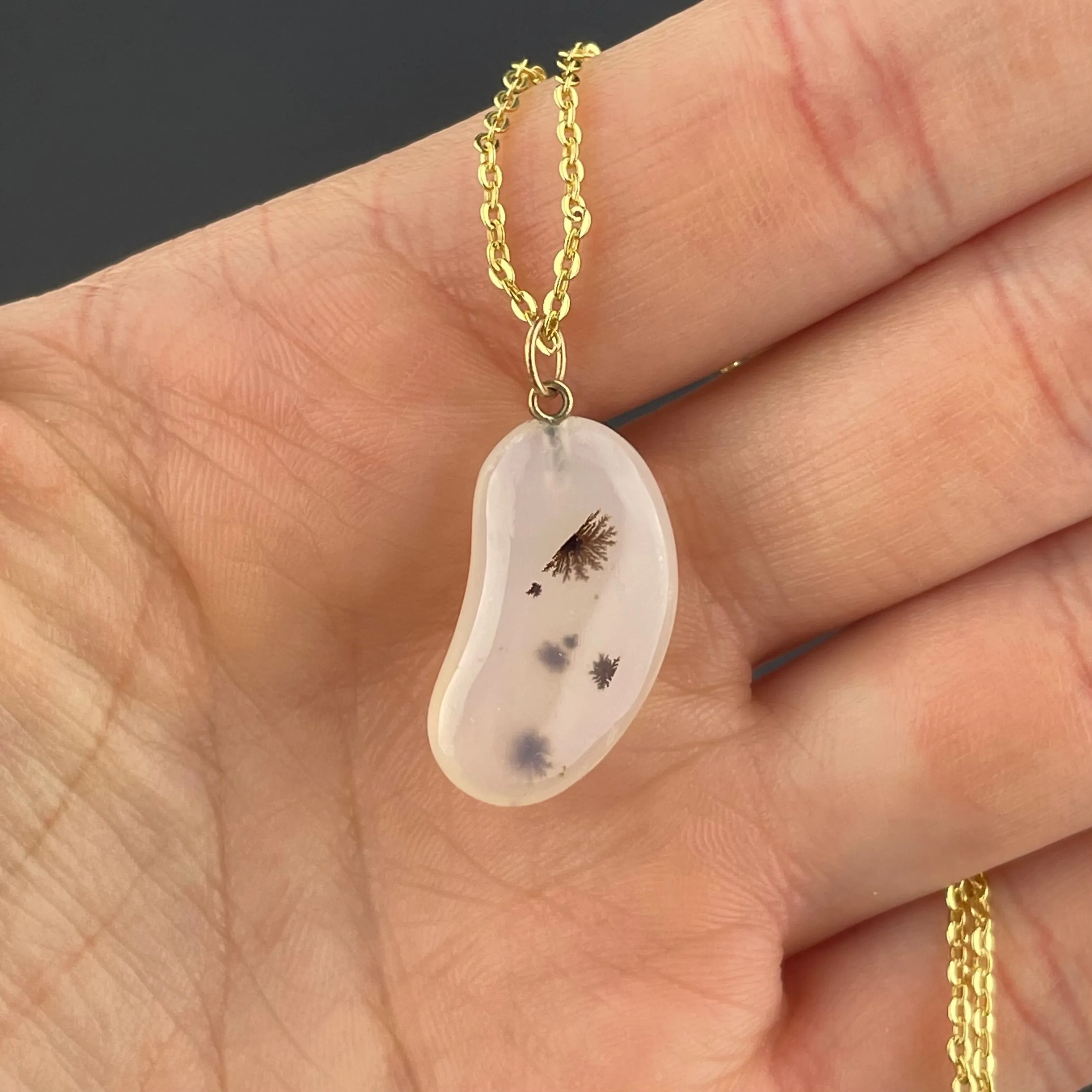 Gold Moss Agate Chalcedony Bean Pendant Necklace