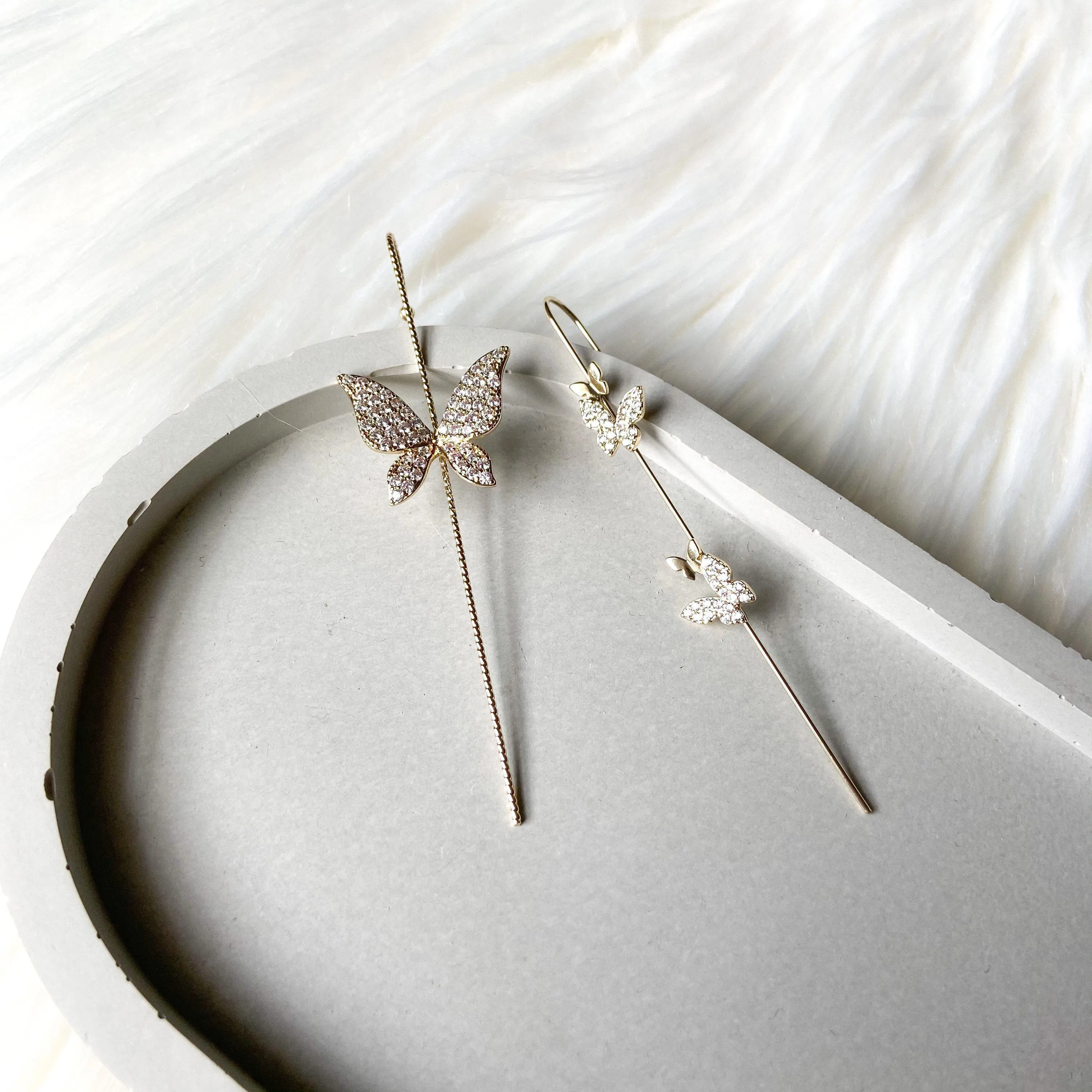 Mariposa Butterfly Ear Hook / Ear Cuff - 2 Styles