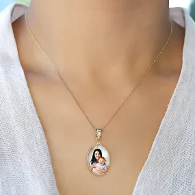 Mother of Pearl Oval Shaped Photo Pendant