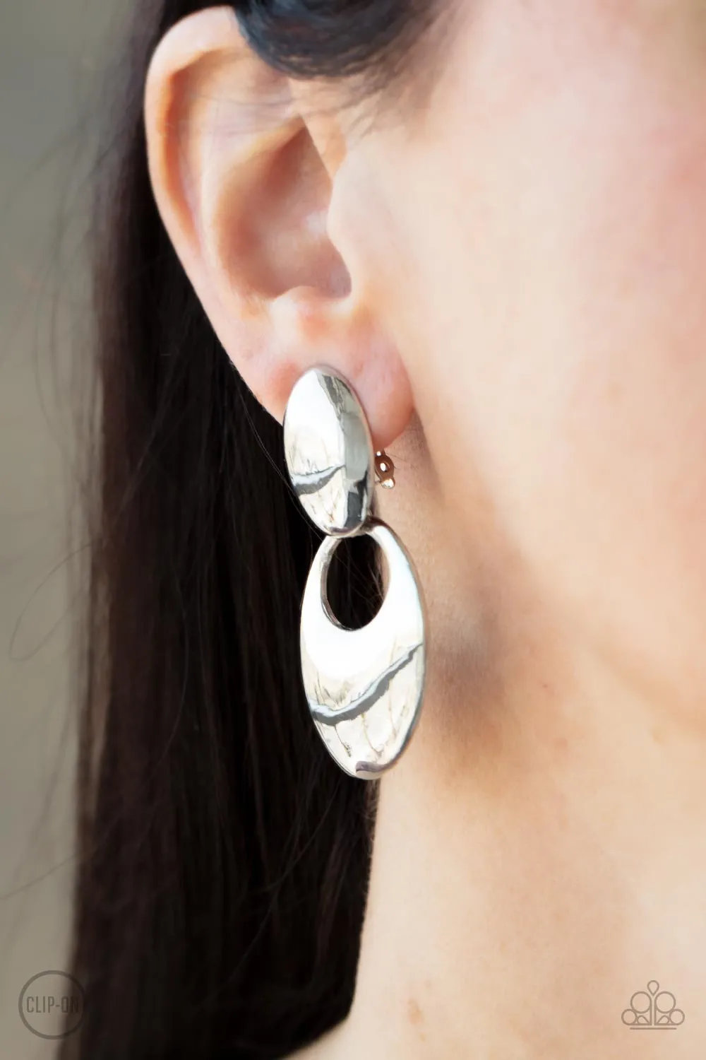 Paparazzi Earrings Urba Artistry - Silver