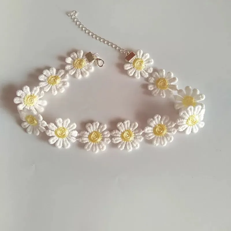 SWEET DAISY CHOKER BY40402