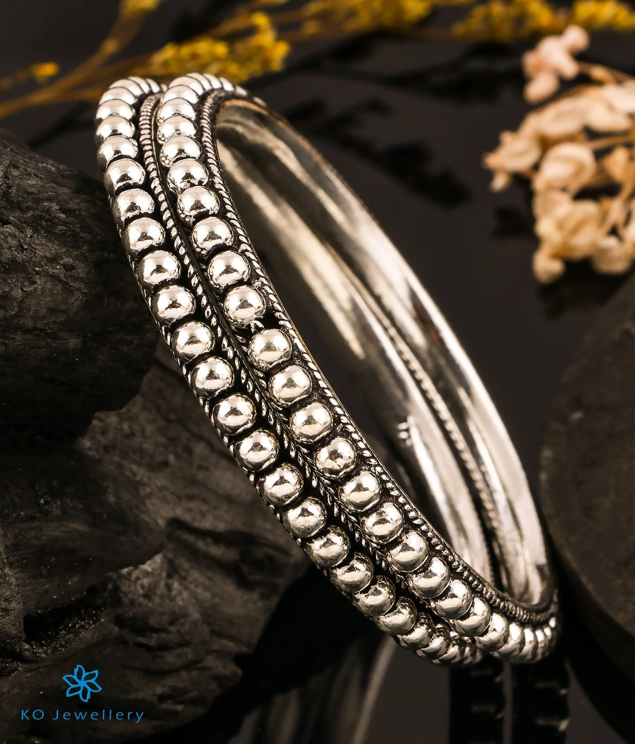 The Adila Silver Bangle (Size 2.4)