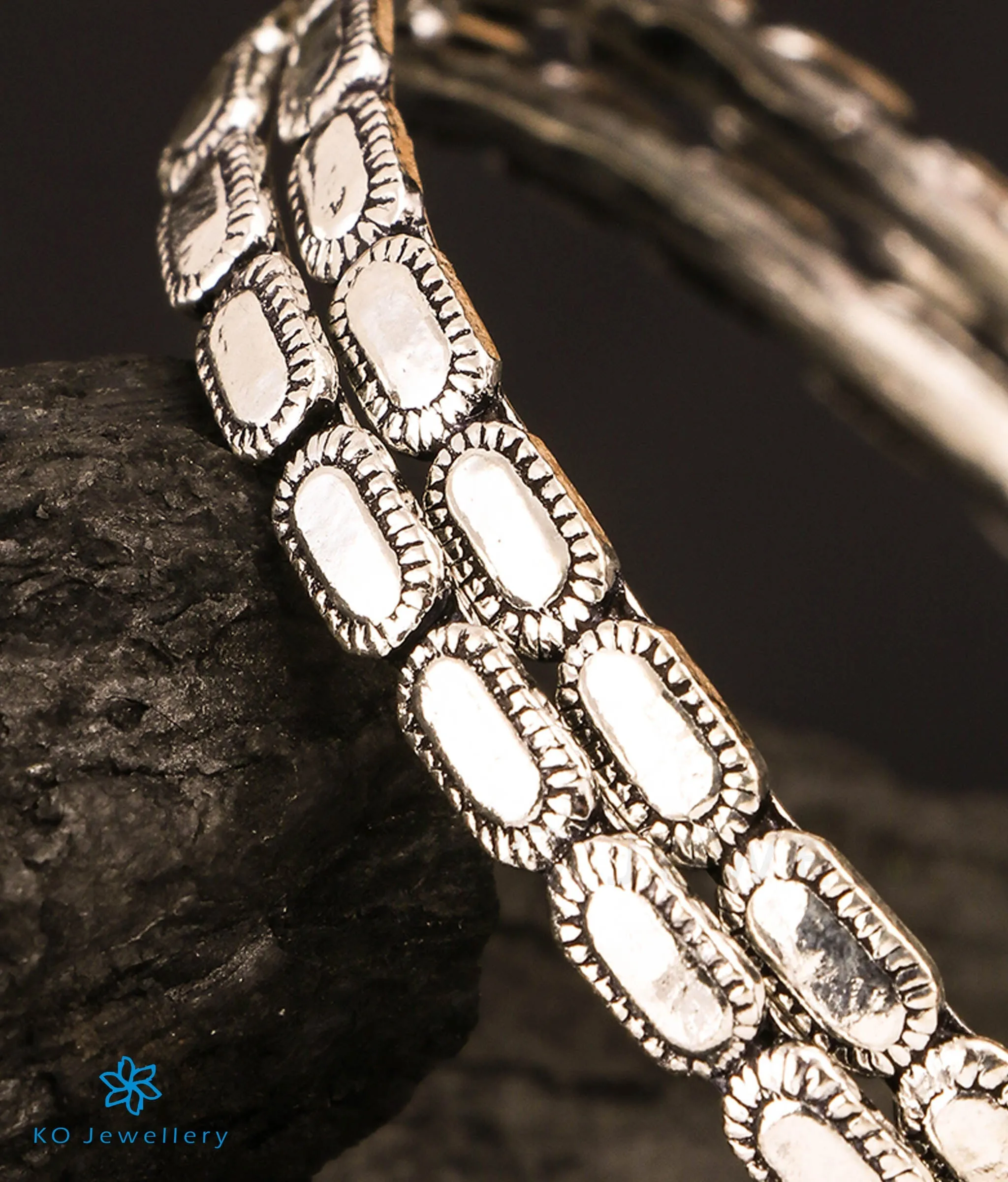 The Vibhav Silver Bangle (Size 2.4)