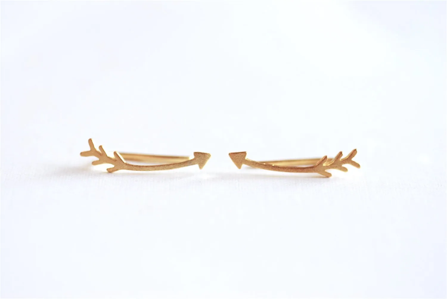 Wholesale Matte Vermeil Gold Arrow Earring Climber Ear Cuff- Gold Arrow Earrings, Gold Arrow Earring Crawler, Curved Arrow Earring, Ear Jacket, 281